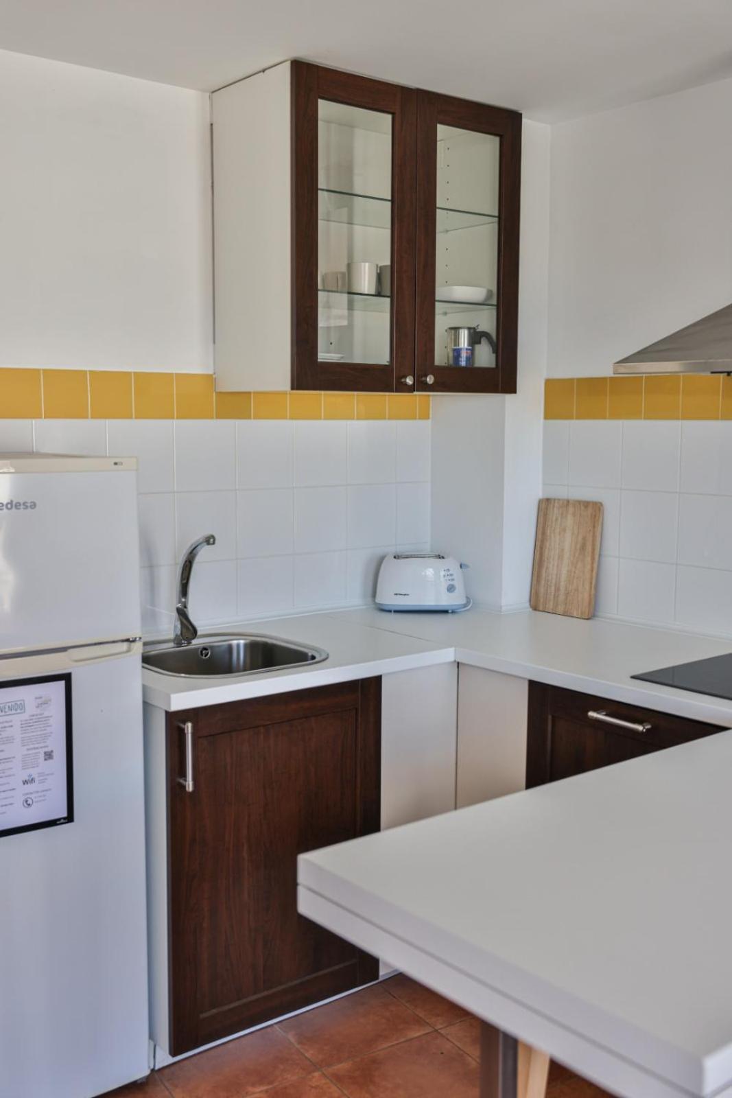 Apartamentos Arnela Камариньяс Экстерьер фото
